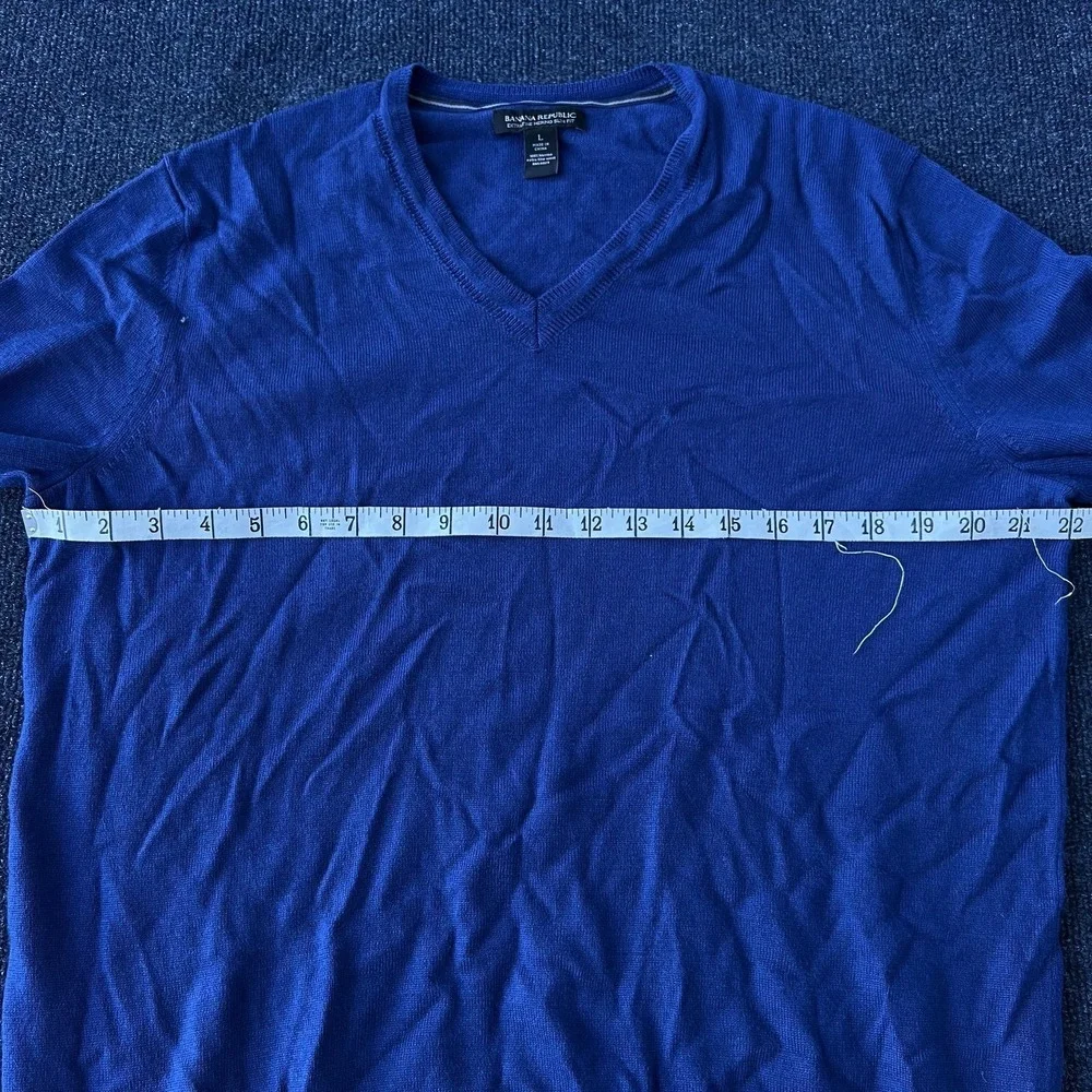 Banana Republic Sweater Mens Large Blue Extrafine‎ Merino Wool V Neck Slim Fit